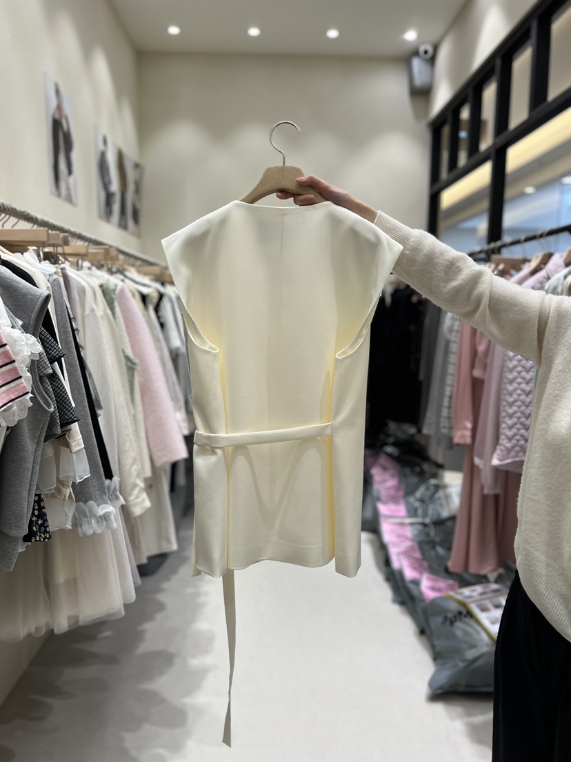 MARIE MARIE東大門實拍女裝新品推薦職業人氣26春夏馬甲腰帶MARIE MARIE馬甲