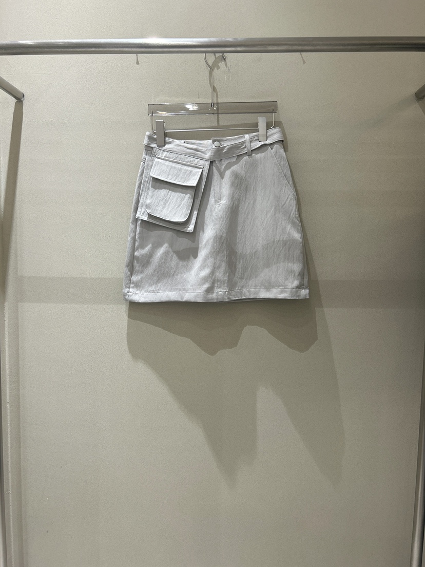 LATTE-P東大門實拍女裝新款熱賣推薦真品職業短裙口袋腰帶LATTE-P短裙圖色1