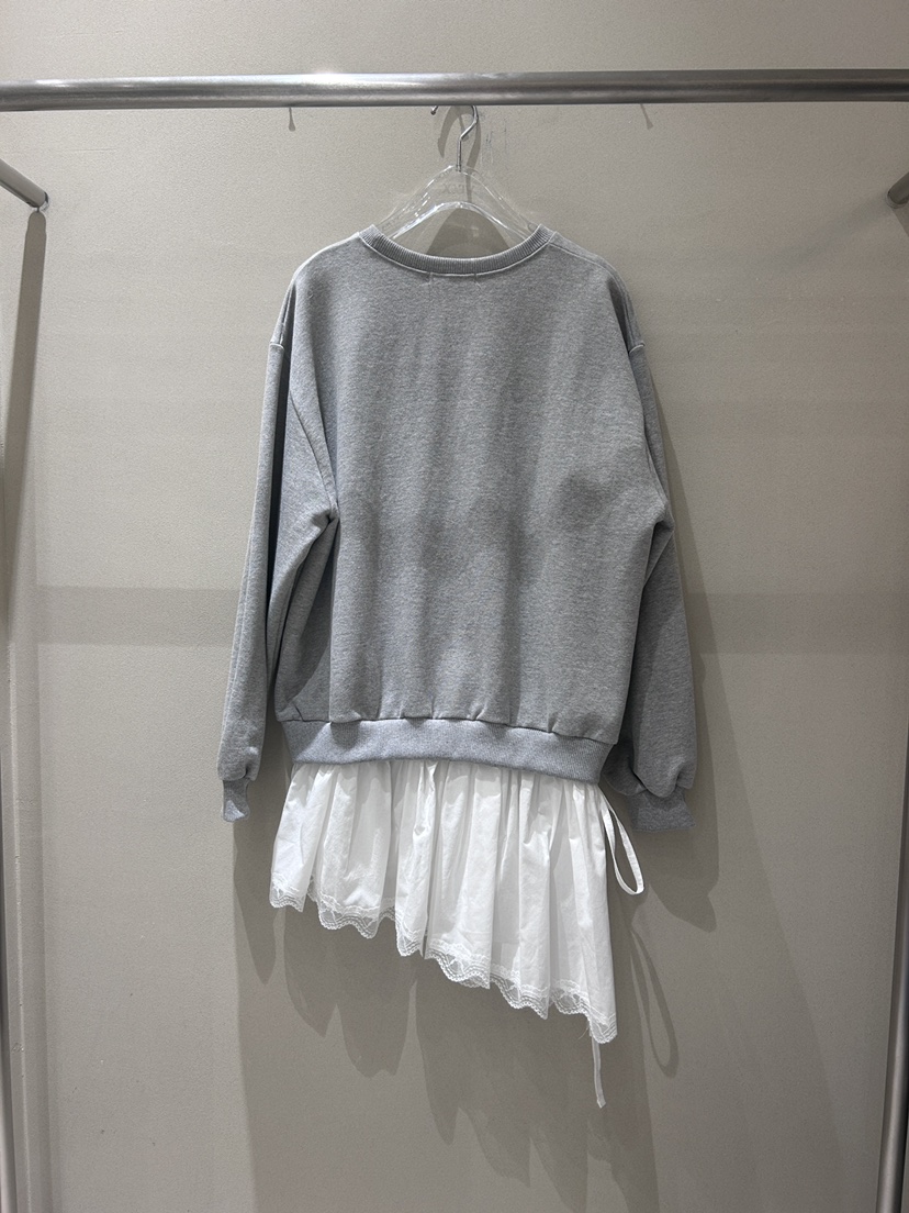 LATTE-P韓國直郵女士新款人氣休閑職業時尚熱賣衛衣蕾絲LATTE-P衛衣