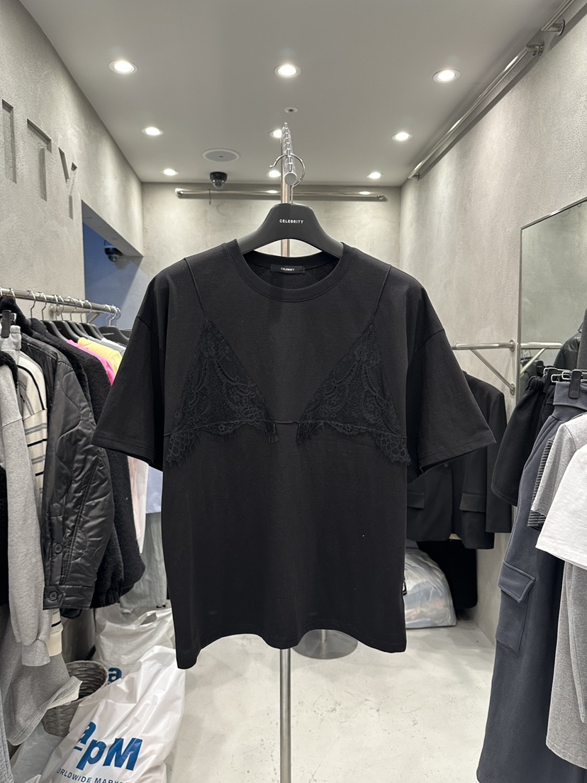 CELEBRITY-A韓國代購女裝新品真品熱賣休閑人氣推薦T恤蕾絲CELEBRITY-AT恤圖色2