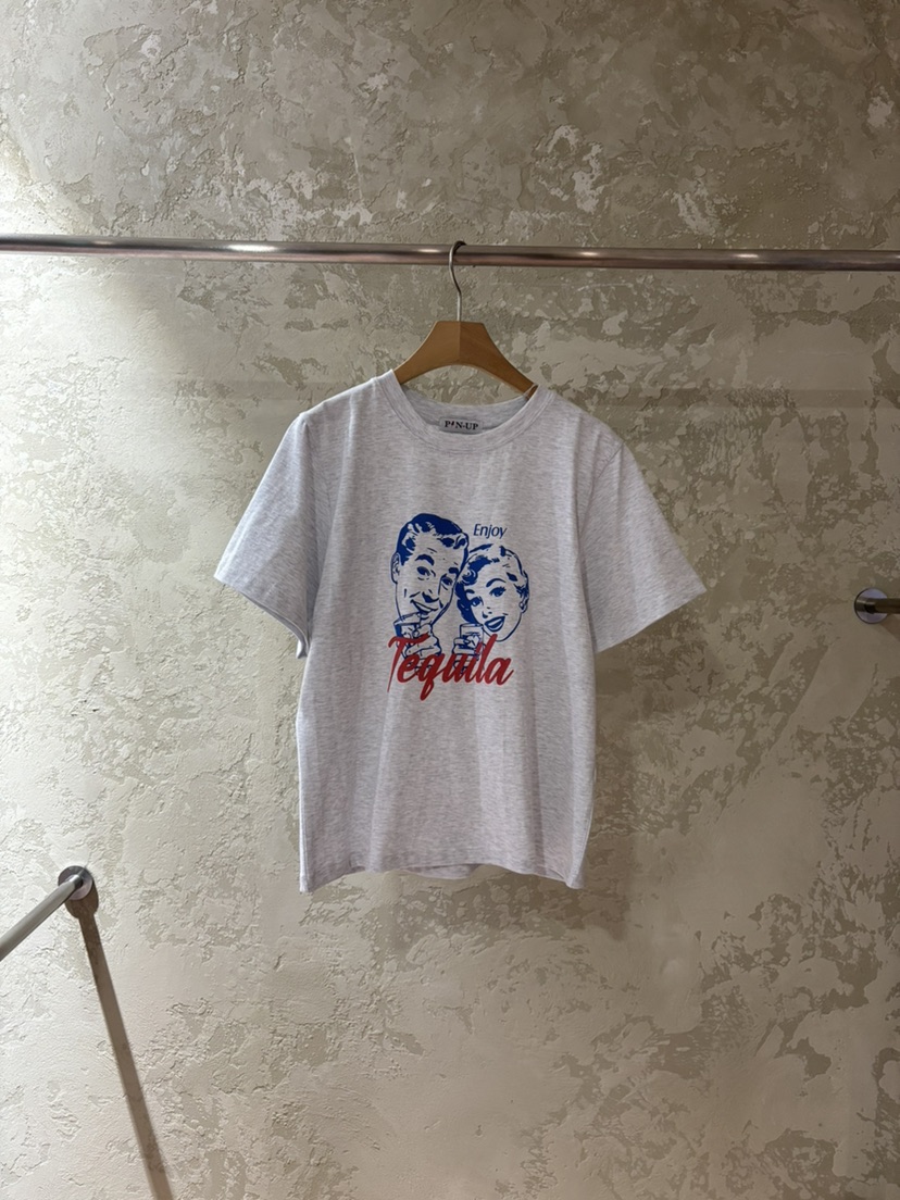 PIN-UP東大門實拍女裝新款時尚真品休閑人氣熱賣職業T恤PIN-UPT恤圖色1