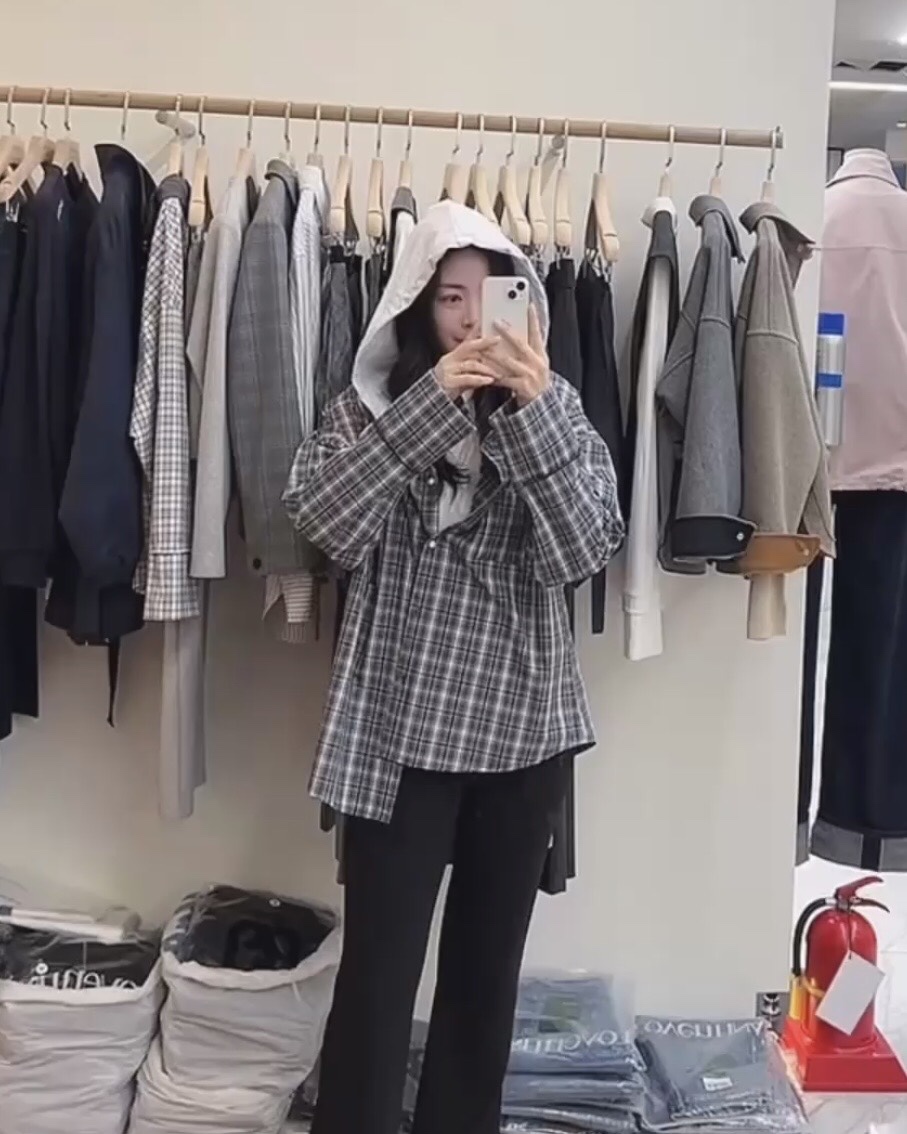 GENTLE B/LOVENTINA韓國代購女裝新品時尚26春夏襯衫蕾絲衫GENTLE B/LOVENTINA襯衫/蕾絲衫