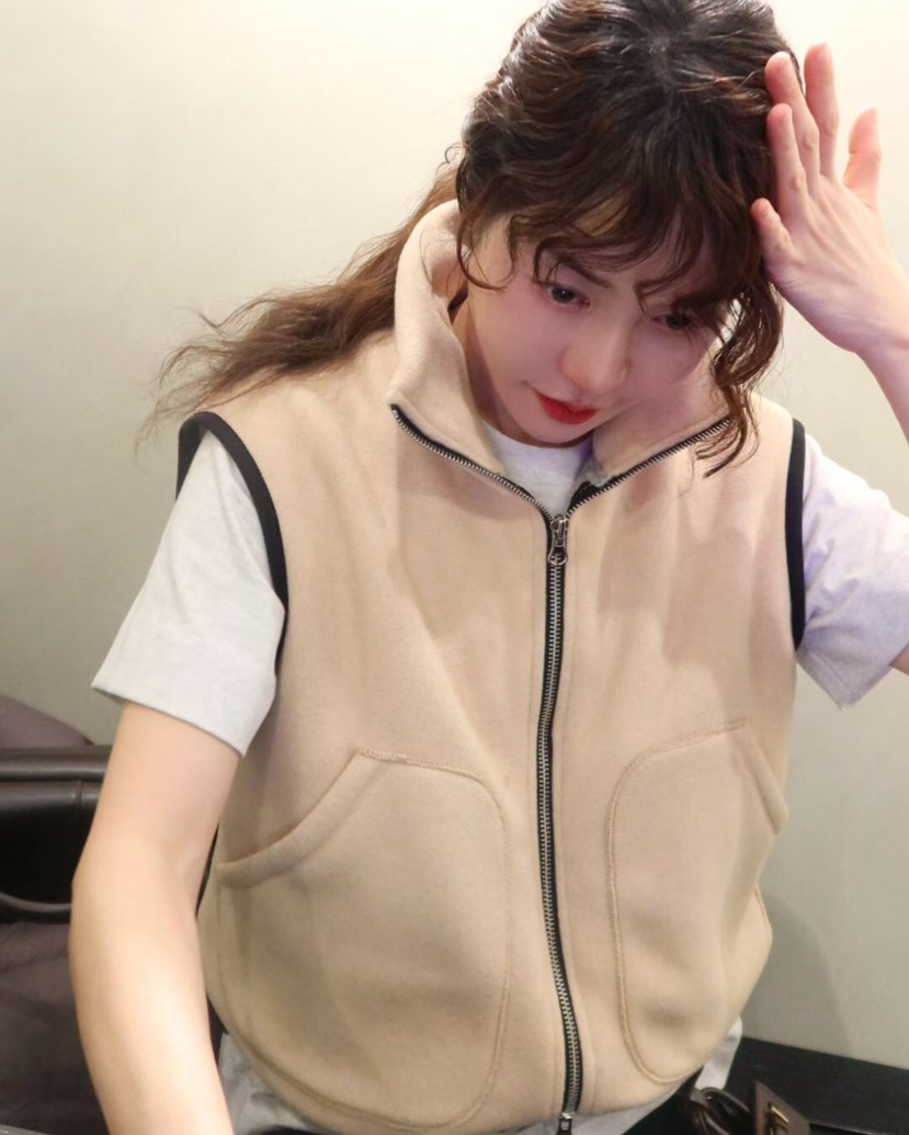 GENTLE B/LOVENTINA韓國直郵女士新款真品馬甲不含內搭抓絨拉鏈GENTLE B/LOVENTINA馬甲圖色2