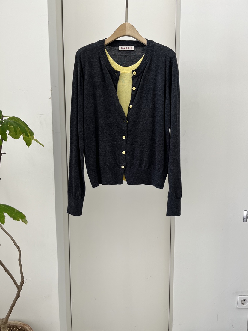 DARAK韓國直郵女士新品真品時尚人氣職業推薦針織衫假兩件DARAK針織衫圖色1