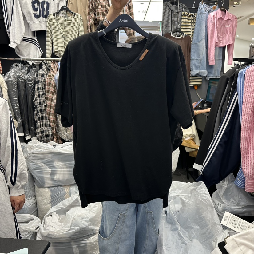 A-DEL韓國代購女士新款人氣26春夏休閑職業推薦時尚T恤皮革A-DELT恤圖色2