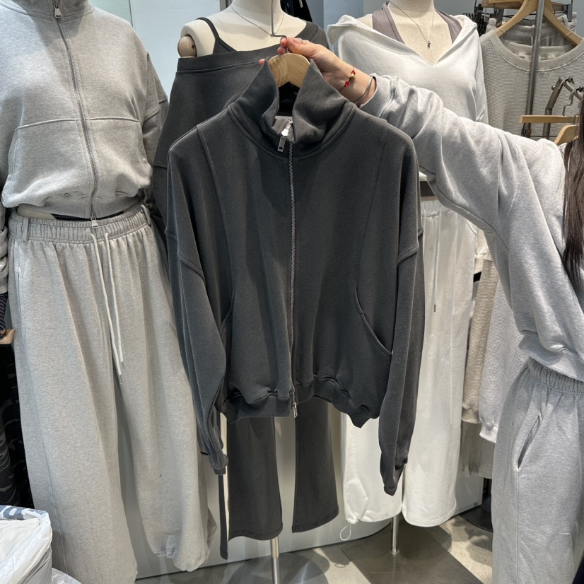 W.FATAL韓國直郵女裝新款26春夏職業時尚夾克高領拉鏈衫W.FATAL夾克圖色2實際價格44000