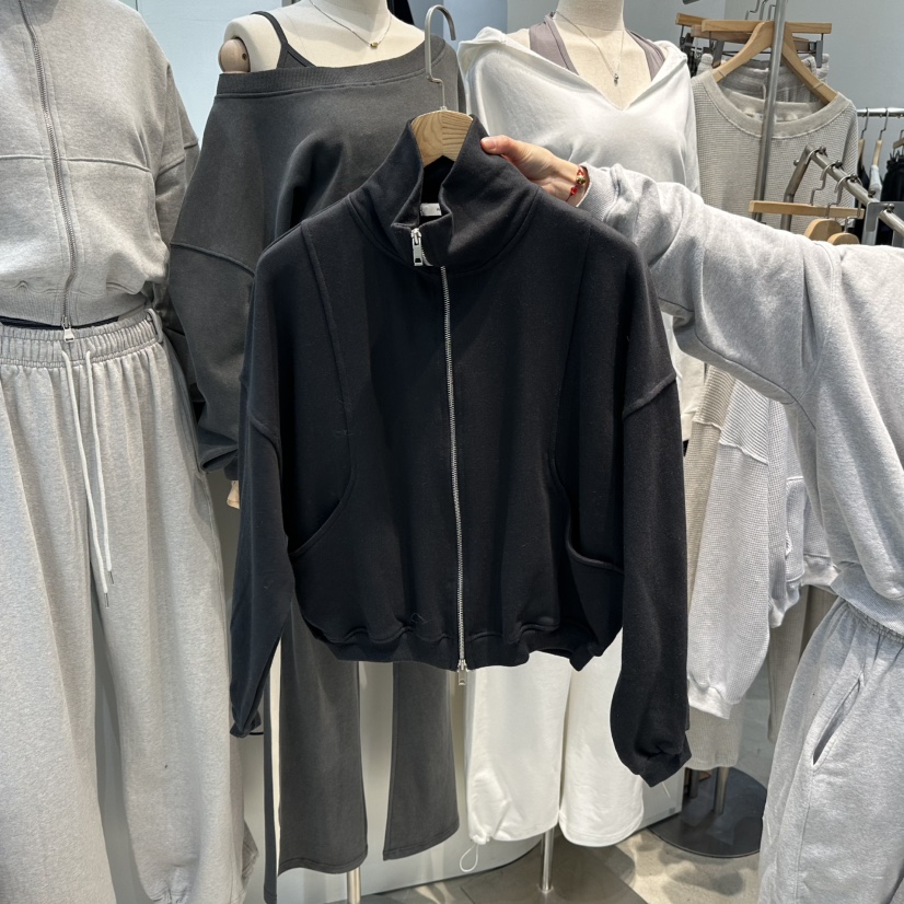 W.FATAL韓國直郵女裝新款26春夏職業時尚夾克高領拉鏈衫W.FATAL夾克圖色4實際價格39000