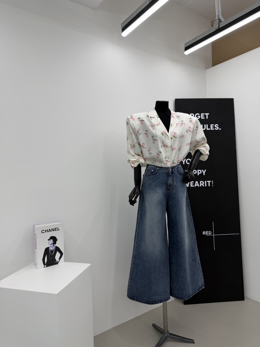 RED-A東大門直郵女裝新品推薦26春夏時尚襯衫蕾絲衫緞面RED-A襯衫/蕾絲衫