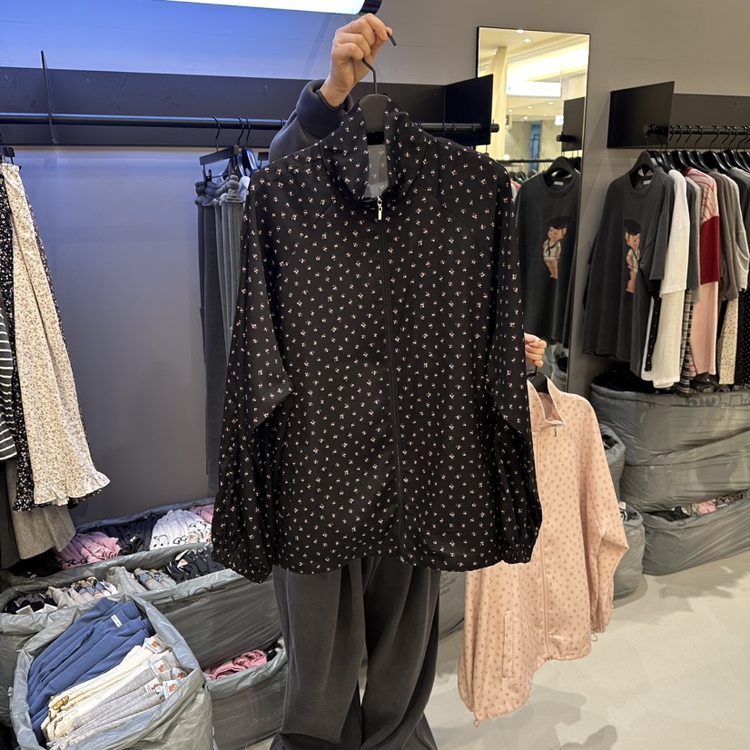 CREDITO韓國代購女裝新款職業時尚推薦休閑襯衫蕾絲衫花朵CREDITO襯衫/蕾絲衫圖色2