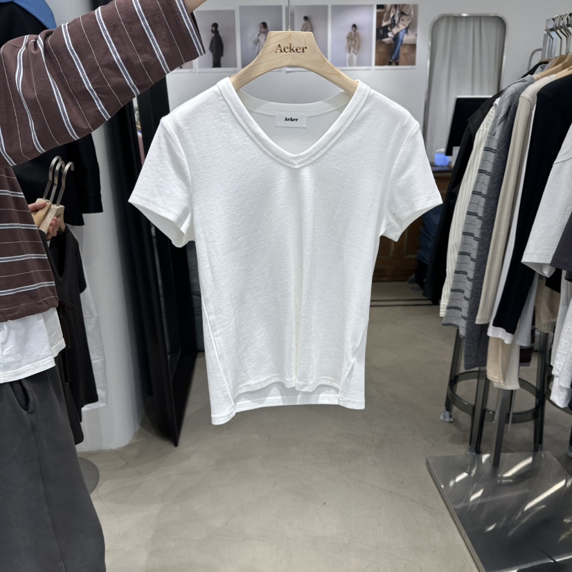 ACKER東大門直郵女裝新品時尚26春夏真品人氣推薦休閑T恤V領ACKERT恤圖色1