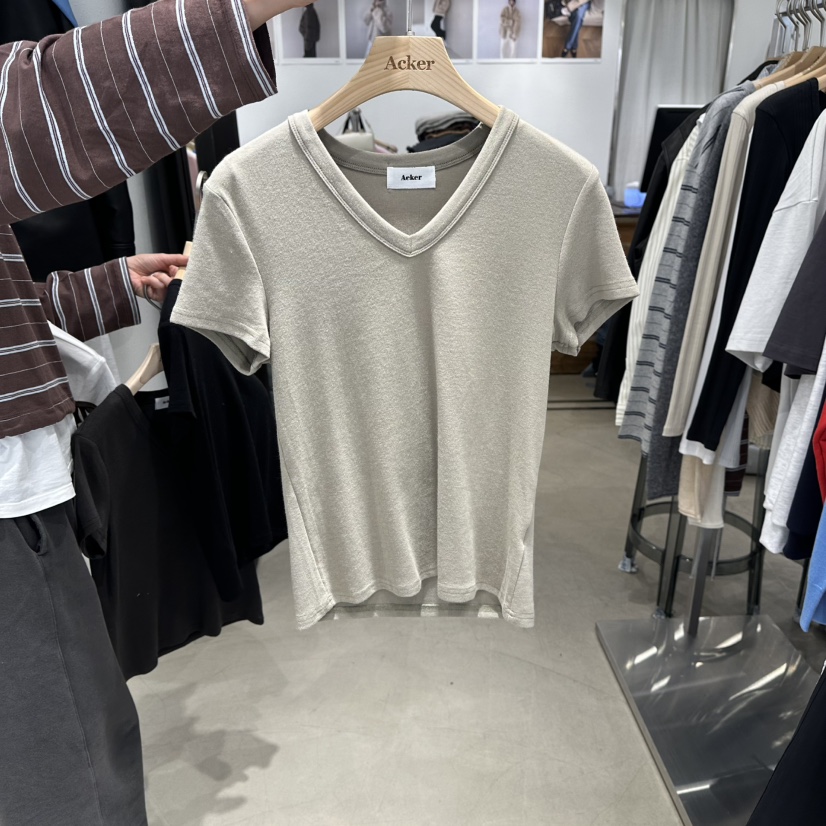 ACKER東大門直郵女裝新品時尚26春夏真品人氣推薦休閑T恤V領ACKERT恤圖色3