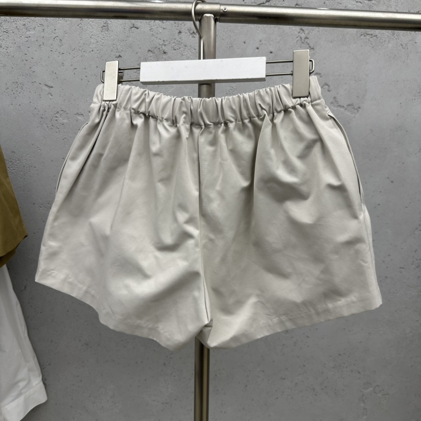 SIXTEEN韓國直郵女士新款推薦熱賣真品職業時尚休閑人氣短褲SIXTEEN短褲