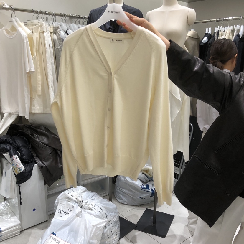 WOOD SAGE韓國直郵女裝新品熱賣職業推薦人氣針織衫V領開衫WOOD SAGE針織衫圖色1