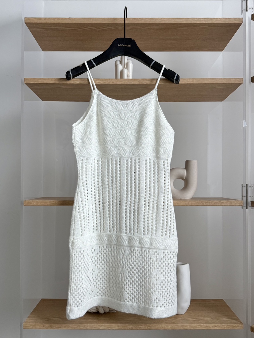 LARCENCICL/BESO韓國代購女裝新品真品時尚推薦人氣連衣裙LARCENCICL/BESO連衣裙圖色1