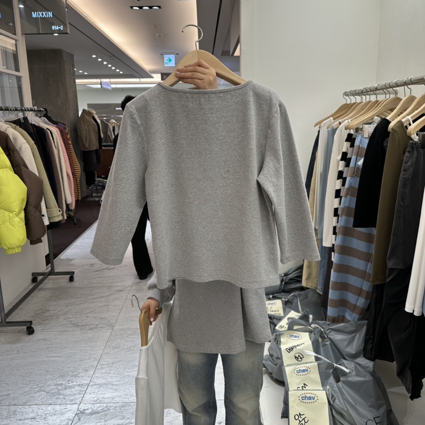 CHAV韓國直郵女裝新款推薦人氣真品職業時尚休閑26春夏長袖T恤CHAV長袖T恤