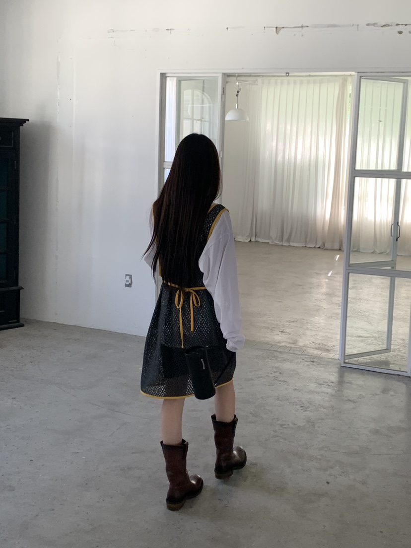 LOGARDEN東大門直郵女裝新款人氣連衣裙不含內搭鉤針編織LO GARDEN連衣裙