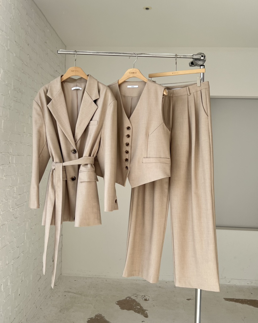 VERNI東大門直郵女士新款休閑時尚推薦真品熱賣夾克含腰帶VERNI夾克