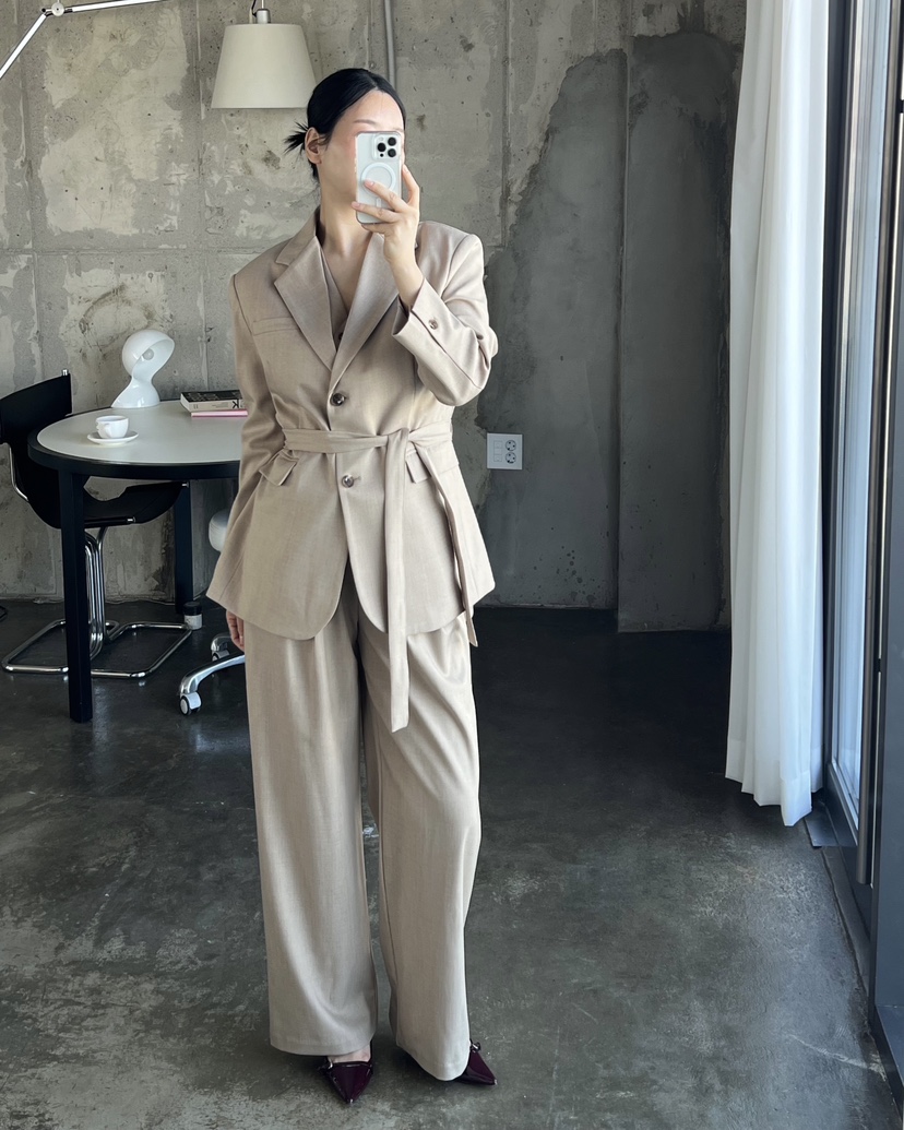 VERNI東大門直郵女士新款休閑時尚推薦真品熱賣夾克含腰帶VERNI夾克