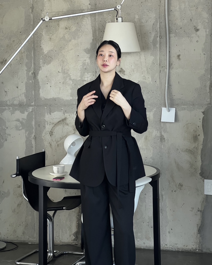 VERNI東大門直郵女士新款休閑時尚推薦真品熱賣夾克含腰帶VERNI夾克