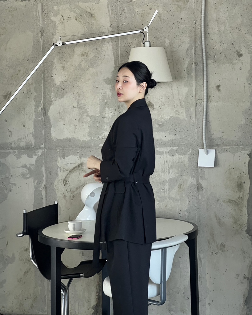 VERNI東大門直郵女士新款休閑時尚推薦真品熱賣夾克含腰帶VERNI夾克