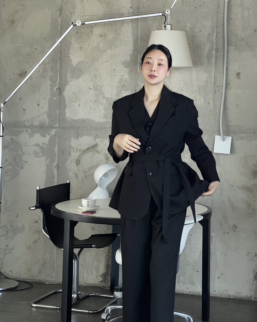 VERNI東大門直郵女士新款休閑時尚推薦真品熱賣夾克含腰帶VERNI夾克