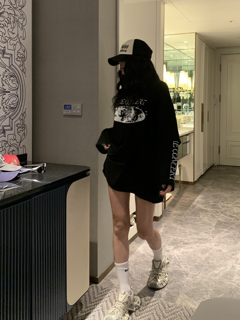 BADCALM東大門直郵女士新品真品時尚推薦人氣熱賣長袖T恤BADCALM長袖T恤