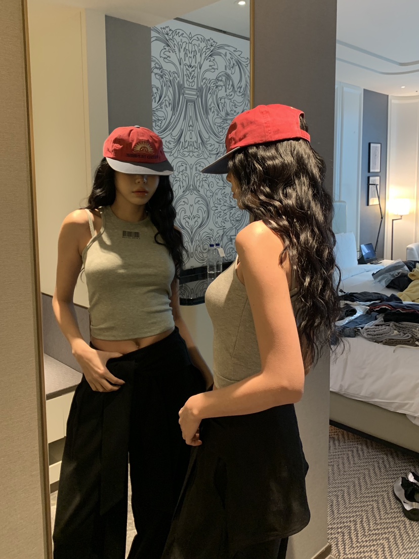 BADCALM韓國直郵女士新款人氣時尚職業推薦真品休閑吊帶背心BADCALM吊帶/背心