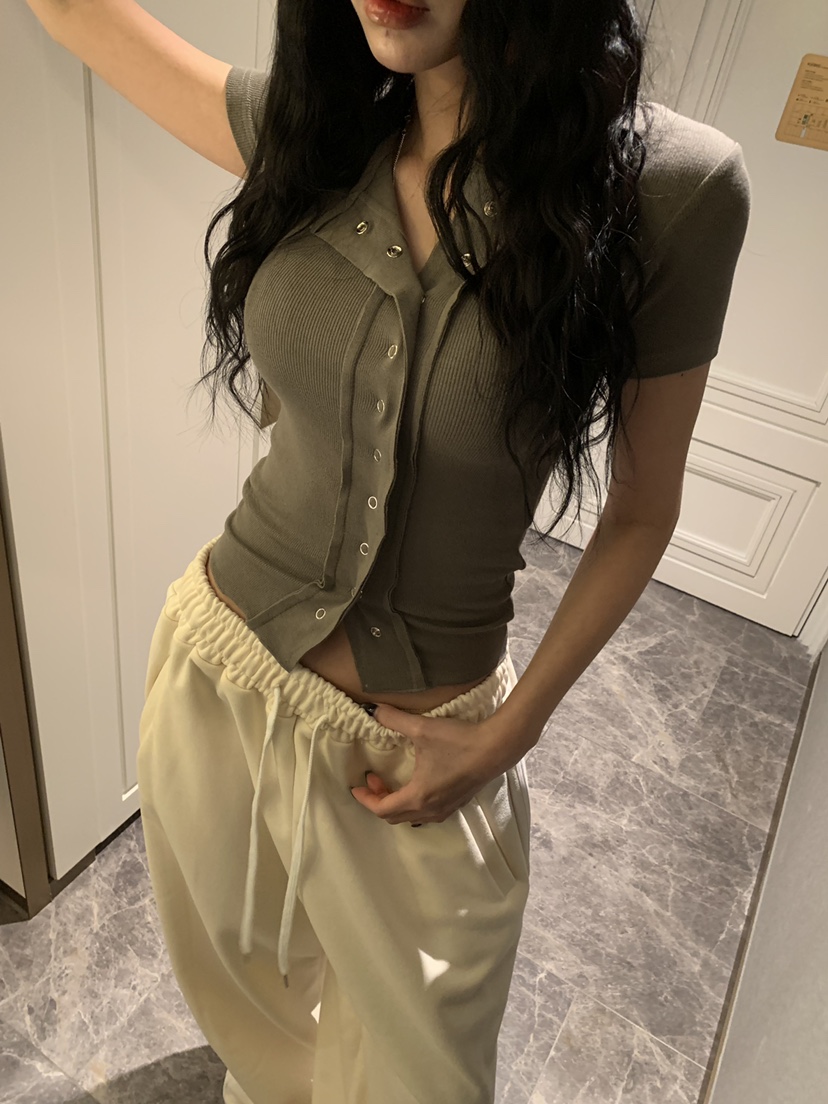 BADCALM韓國直郵女裝新款人氣真品推薦時尚熱賣休閑職業T恤BADCALMT恤