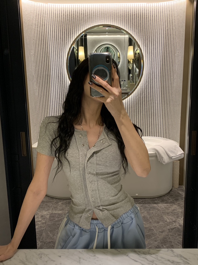 BADCALM韓國直郵女裝新款人氣真品推薦時尚熱賣休閑職業T恤BADCALMT恤