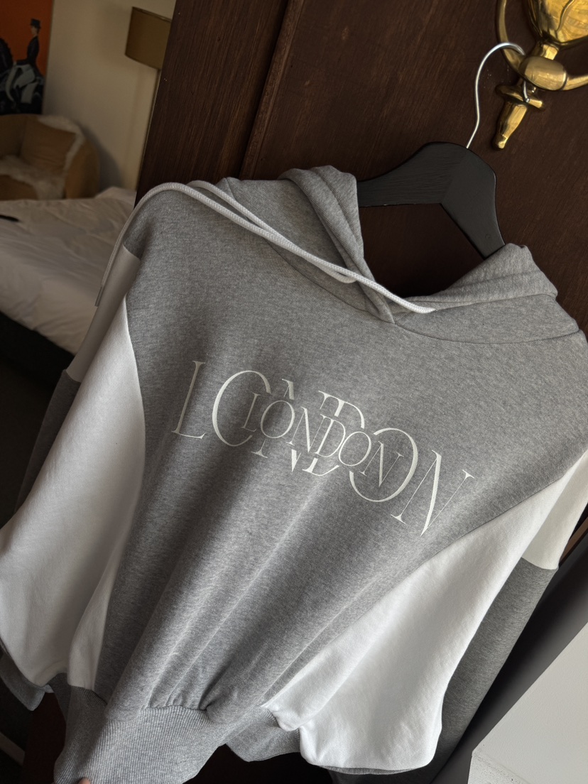 바츠東大門直郵女士新款職業時尚真品熱賣26春夏推薦衛衣Vatz衛衣