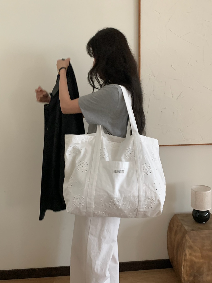 BLEECKER韓國直郵女裝新品時尚推薦人氣熱賣26春夏單肩斜跨包BLEECKER單肩/斜跨包