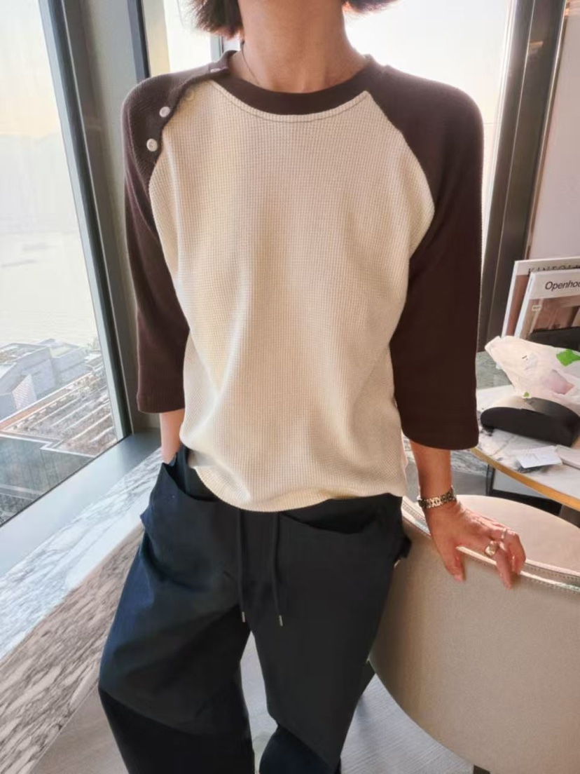 OLI SEOUL東大門直郵女裝新品熱賣職業時尚推薦真品人氣T恤OLI SEOULT恤