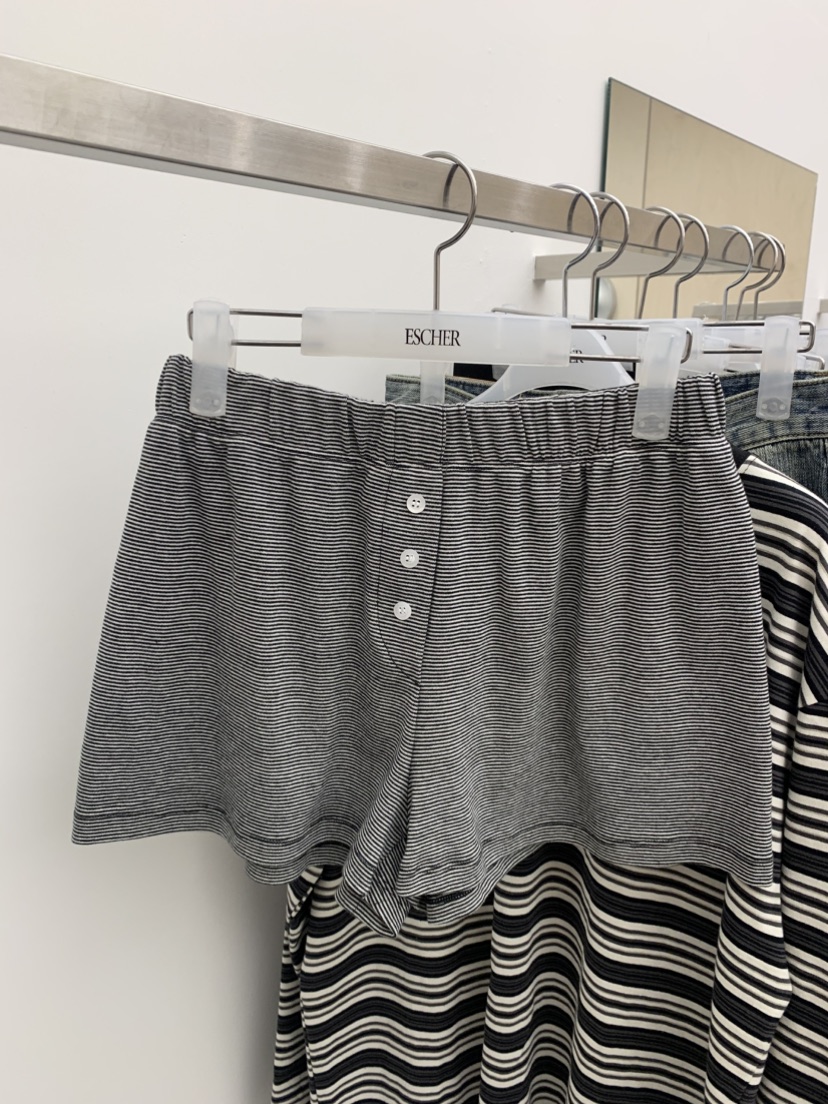 ESCHER韓國代購女裝新款人氣26春夏職業熱賣時尚真品短褲ESCHER短褲圖色2