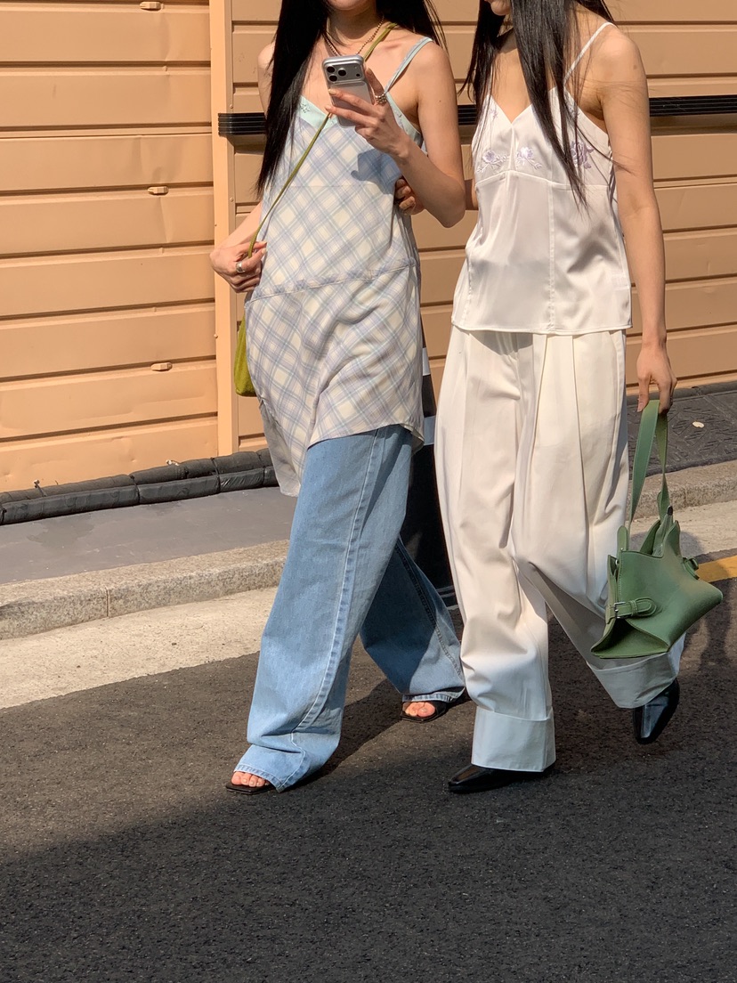 MURMUR韓國代購女士新款時尚26春夏職業吊帶背心刺繡緞面MURMUR吊帶/背心