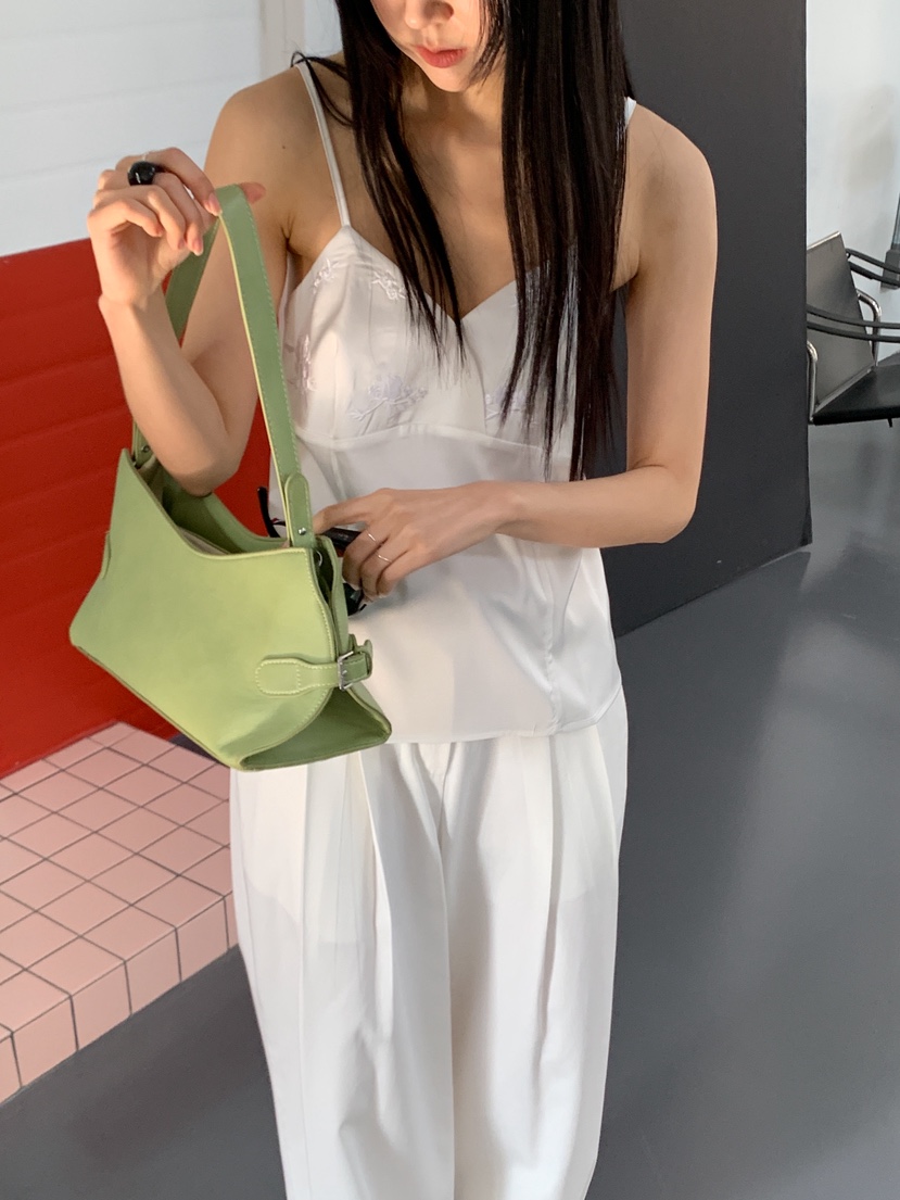 MURMUR韓國代購女士新款時尚26春夏職業吊帶背心刺繡緞面MURMUR吊帶/背心