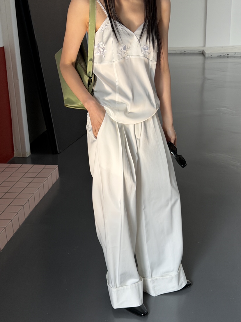 MURMUR韓國代購女士新款時尚26春夏職業吊帶背心刺繡緞面MURMUR吊帶/背心