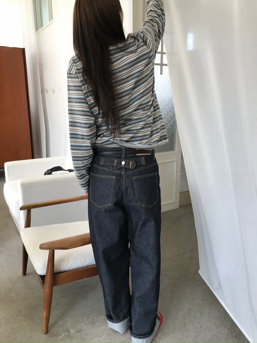 ESCHER韓國直郵女士新品休閑26春夏時尚真品人氣長袖T恤刺繡ESCHER長袖T恤