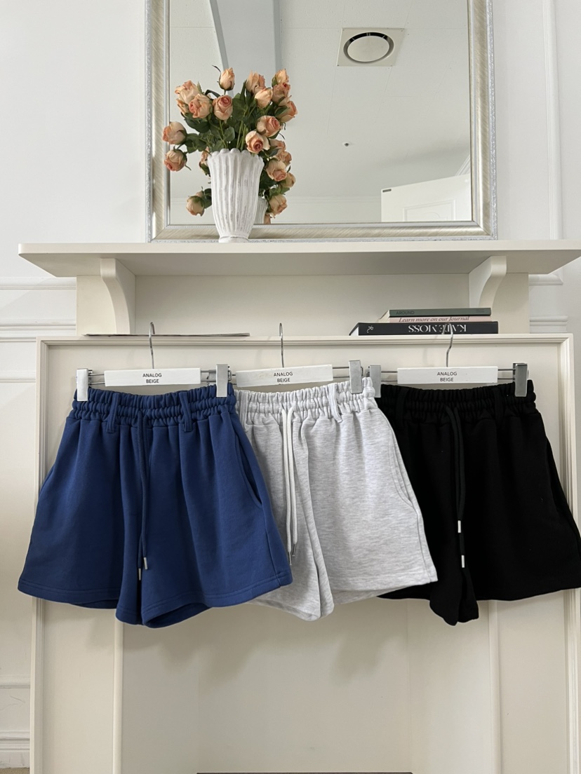 ANGLOG BEIGE東大門實拍女裝新款熱賣人氣時尚短褲不含腰帶ANGLOG BEIGE短褲