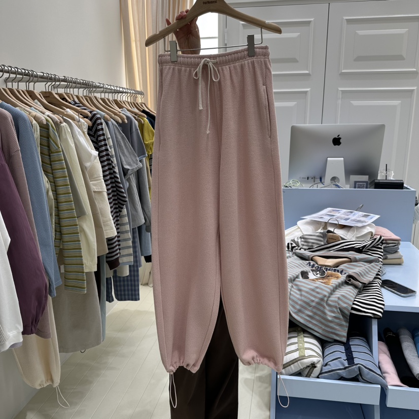 OURMOMENT東大門代購女士新款真品熱賣26春夏時尚人氣休閑褲OURMOMENT休閑褲圖色1