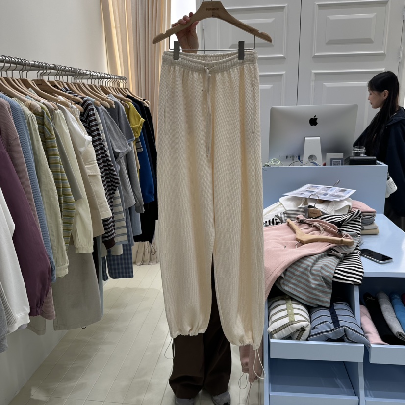 OURMOMENT東大門代購女士新款真品熱賣26春夏時尚人氣休閑褲OURMOMENT休閑褲圖色2