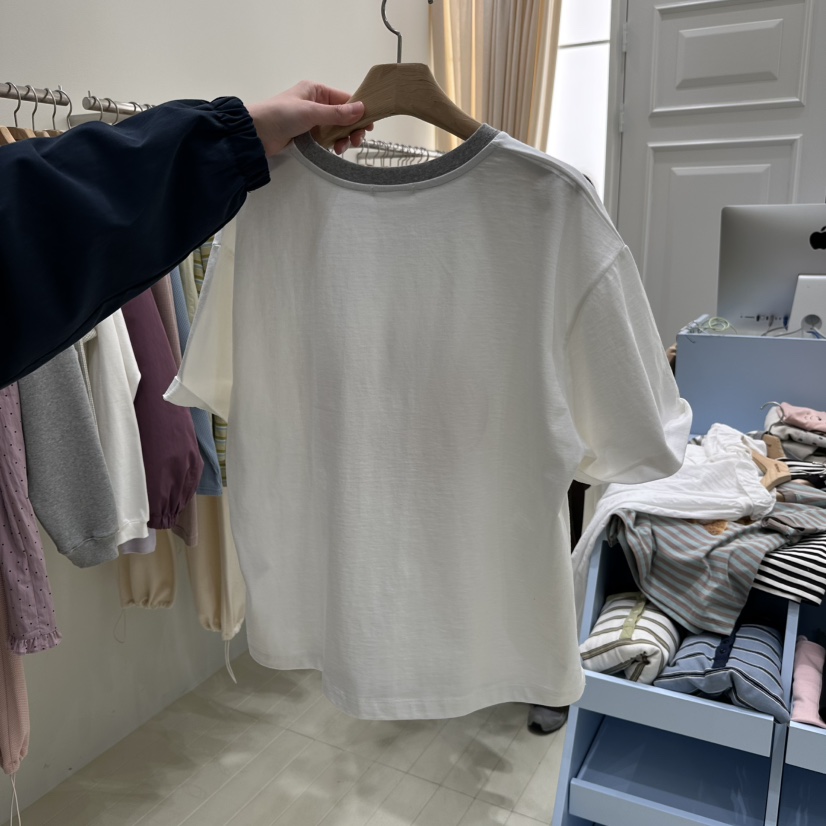 OURMOMENT韓國直郵女裝新品真品熱賣休閑時尚職業26春夏T恤OURMOMENTT恤