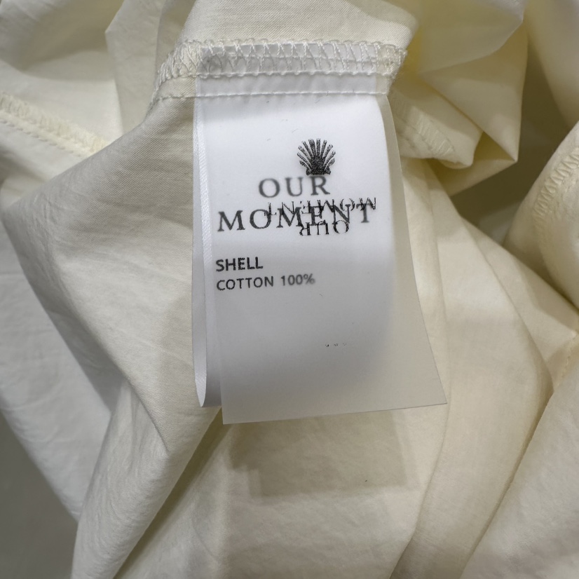 OURMOMENT韓國代購女士新品時尚熱賣真品人氣職業襯衫蕾絲衫OURMOMENT襯衫/蕾絲衫