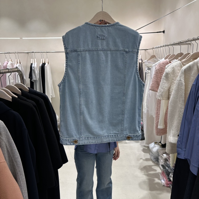 Color B東大門實拍女裝新品推薦職業人氣26春夏熱賣馬甲Color B馬甲