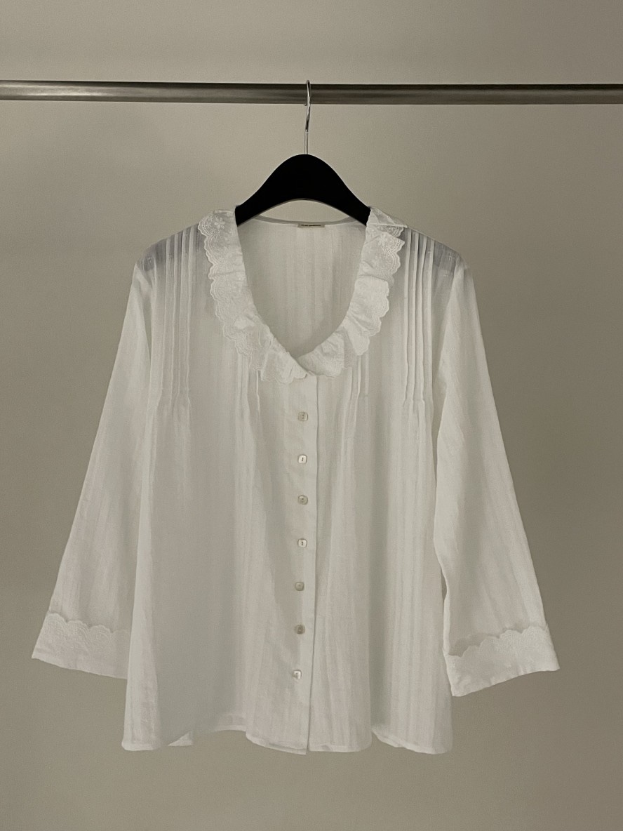 FLAT GARDEN/LA MUETTE/JAMIESTONE東大門實拍女士新款真品襯衫蕾絲衫FLAT GARDEN/LA MUETTE/JAMIESTONE襯衫/蕾絲衫圖色2