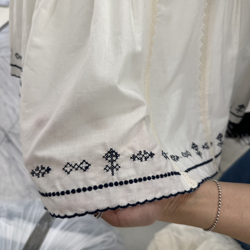 CORNER韓國直郵女裝新品休閑熱賣職業時尚襯衫蕾絲衫刺繡CORNER.302襯衫/蕾絲衫