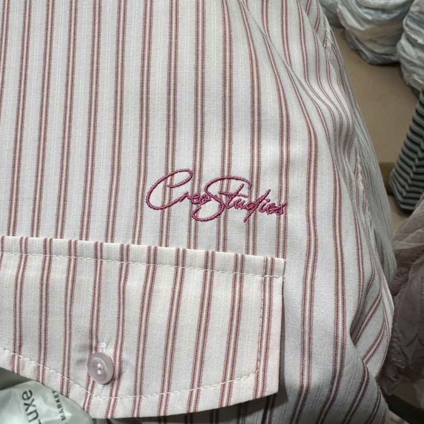 RUNWAY-런웨이東大門直郵女裝新品真品人氣休閑襯衫蕾絲衫RUNWAY襯衫/蕾絲衫