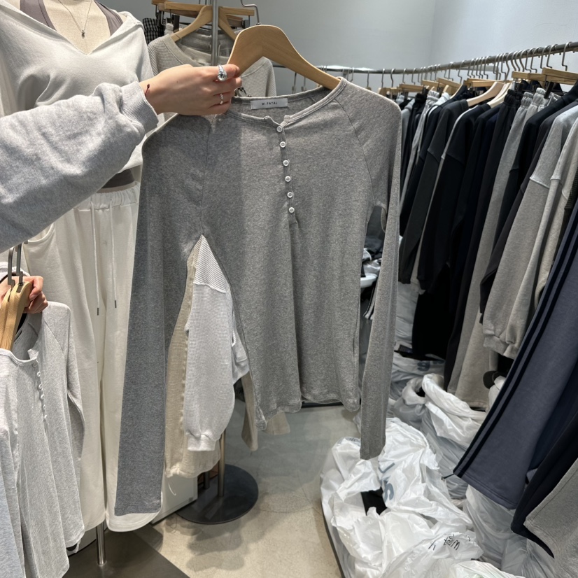 W.FATAL東大門直郵女士新款26春夏休閑人氣熱賣職業長袖T恤W.FATAL長袖T恤圖色2