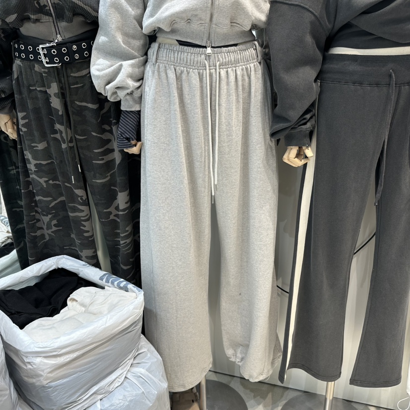 W.FATAL東大門實拍女裝新款人氣26春夏休閑熱賣真品休閑褲W.FATAL休閑褲圖色1實際價格37000