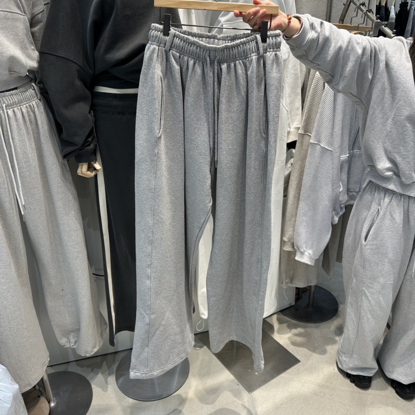 W.FATAL東大門實拍女裝新款人氣26春夏休閑熱賣真品休閑褲W.FATAL休閑褲圖色2實際價格37000