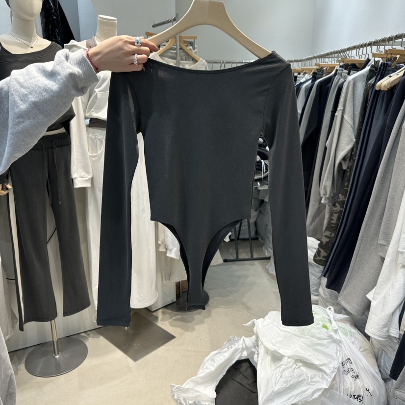 W.FATAL東大門實拍女士新品熱賣真品時尚職業人氣長袖T恤W.FATAL長袖T恤圖色1